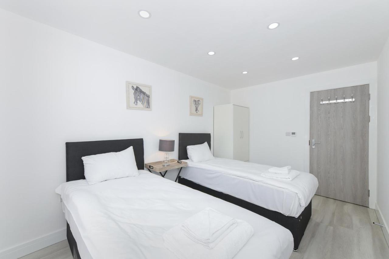 Adbolton House - Sleek, Stylish, Brand New & Carbon Apartamento *