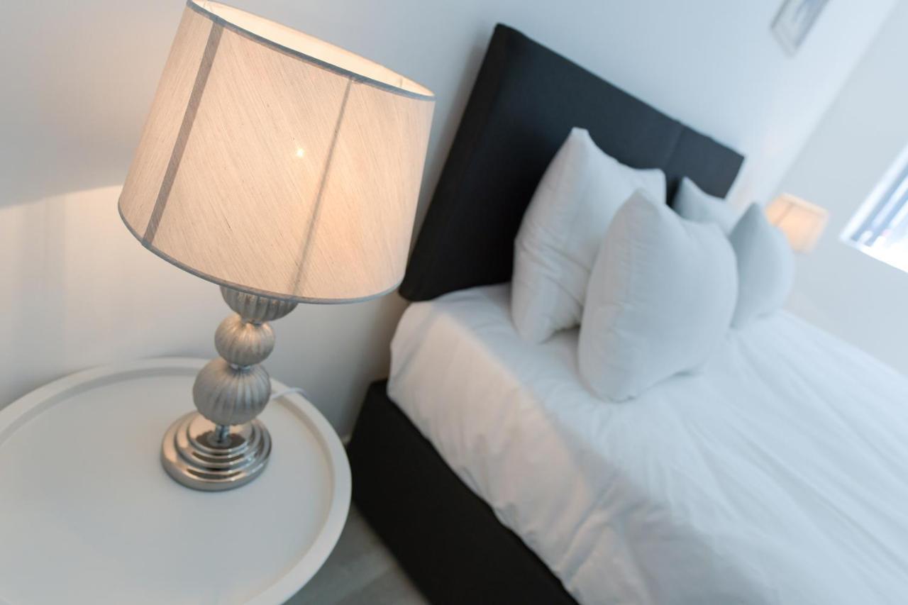 Adbolton House - Sleek, Stylish, Brand New & Carbon * Nottingham