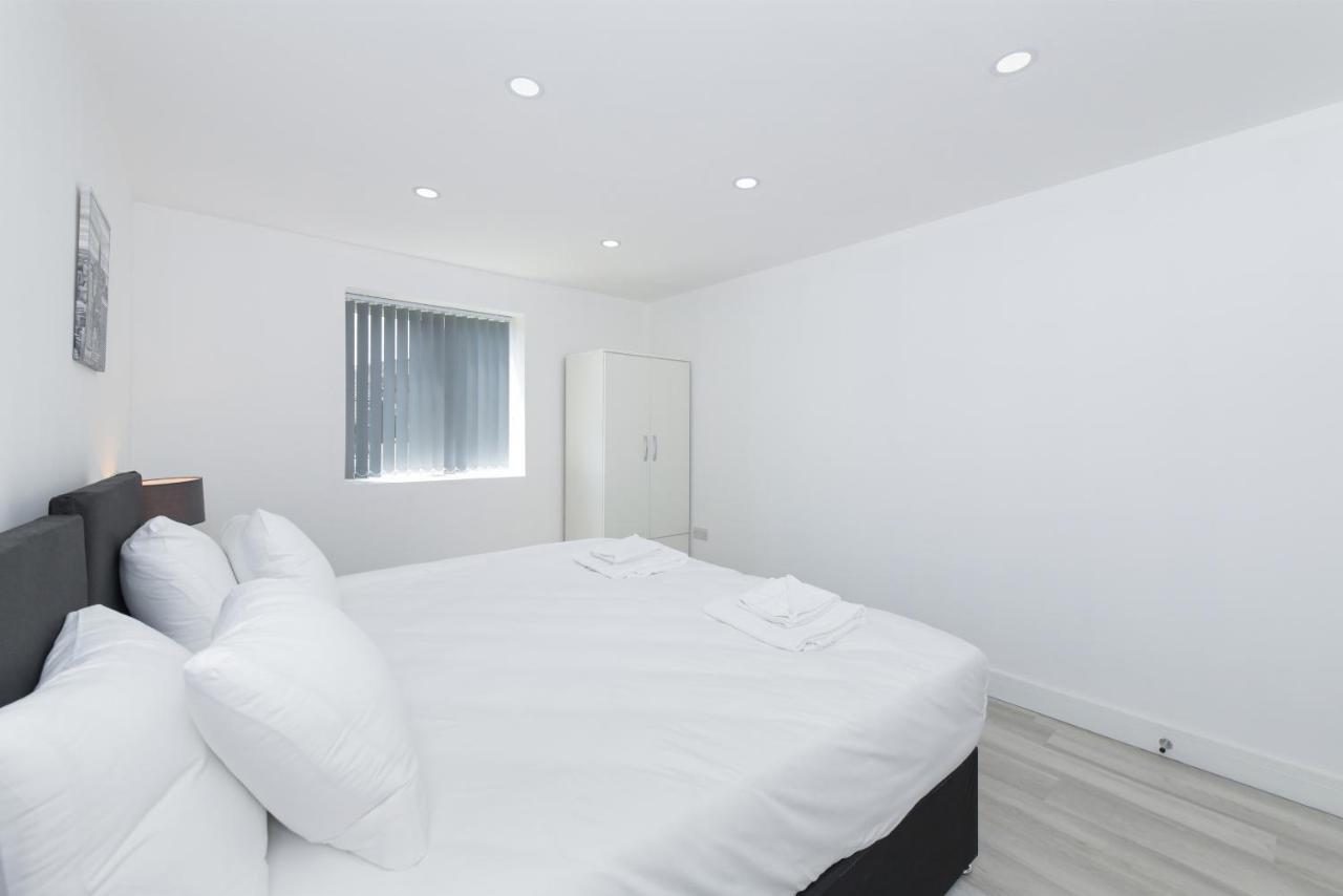 Adbolton House - Sleek, Stylish, Brand New & Carbon Nottingham