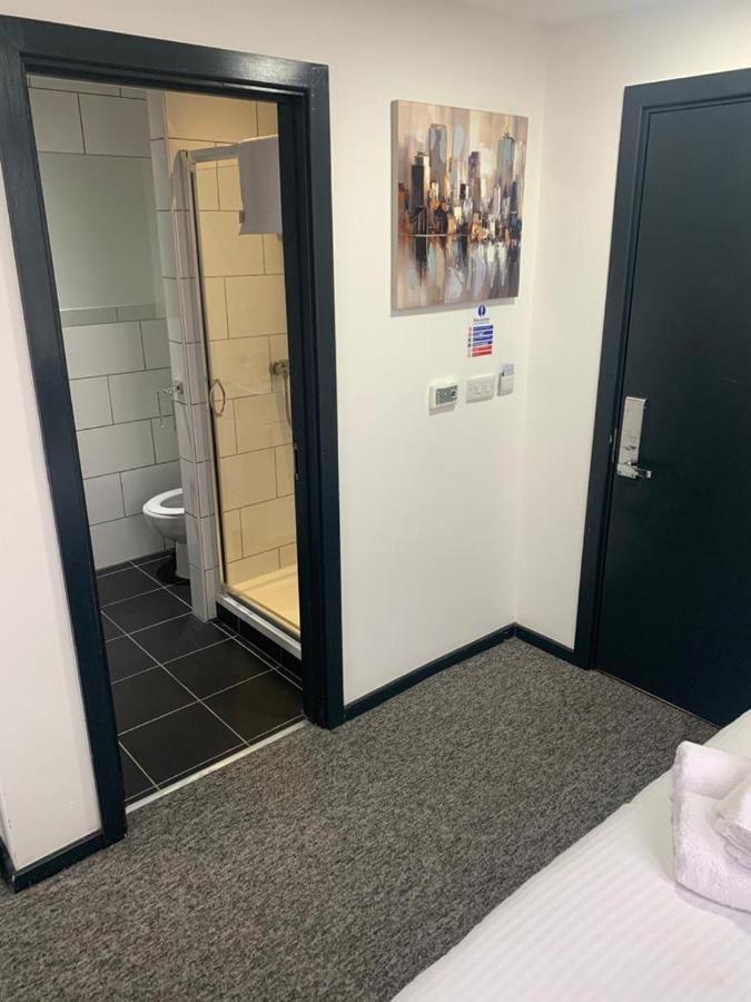 Hotel Trivelles Regency, 3*