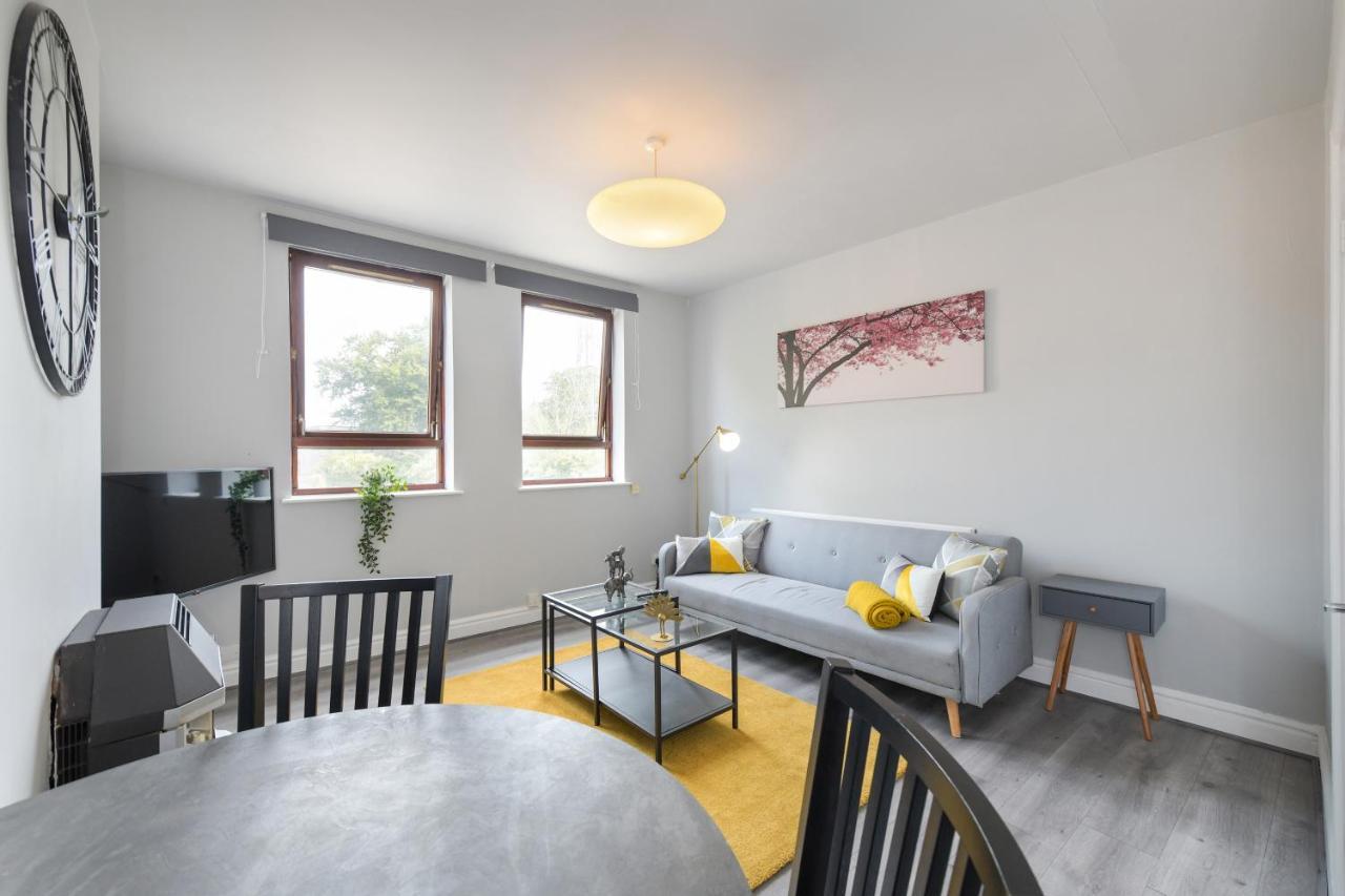 Lambley Court - Light, Open And Inviting Apartment