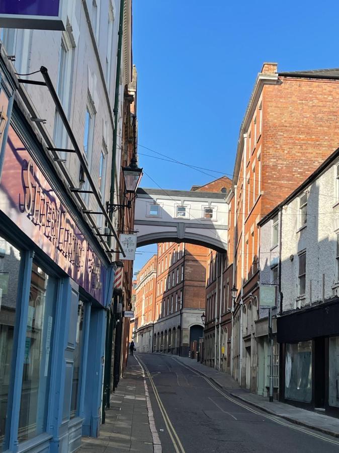 Centre - Luxury 2 Bed Perfect For Sightseeing, Visiting Family Or Friends * Nottingham
