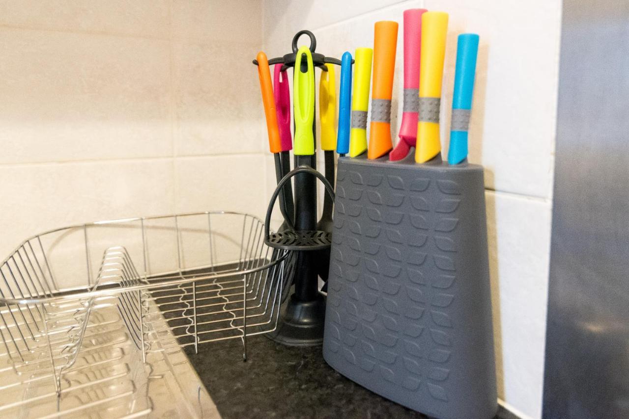 Lambley Court - Light, Open And Inviting Apartment *