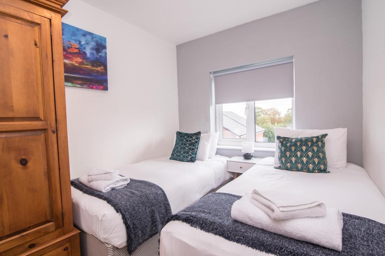 Lambley Court - Light, Open And Inviting Apartment *