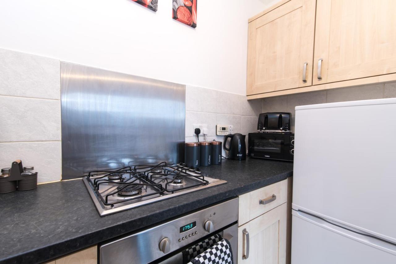 Apartment Lambley Court - Light, Open And Inviting