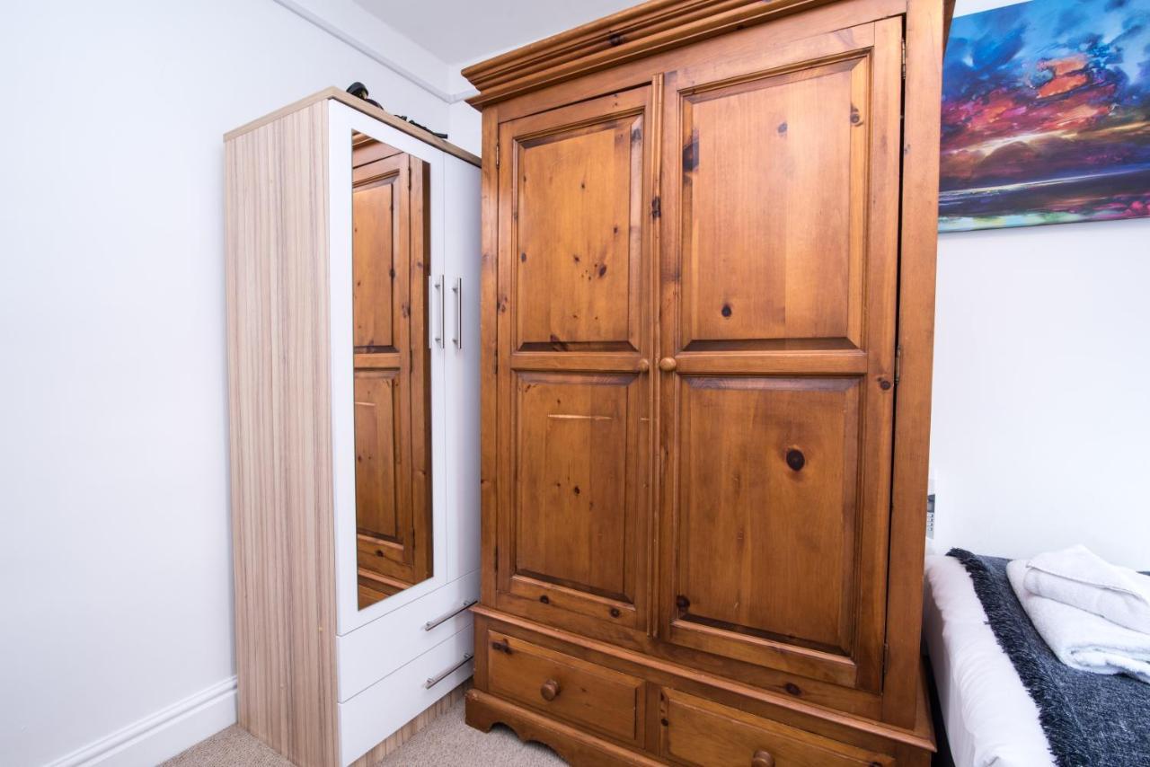 Apartment Lambley Court - Light, Open And Inviting