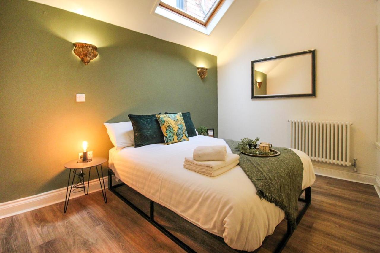 3 Bedroom Centre Townhouse * Nottingham
