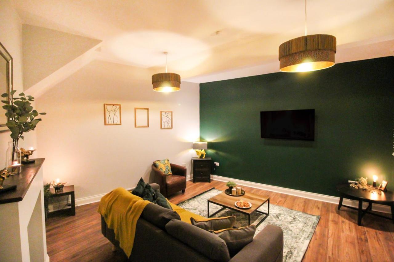 3 Bedroom Centre Townhouse * Nottingham