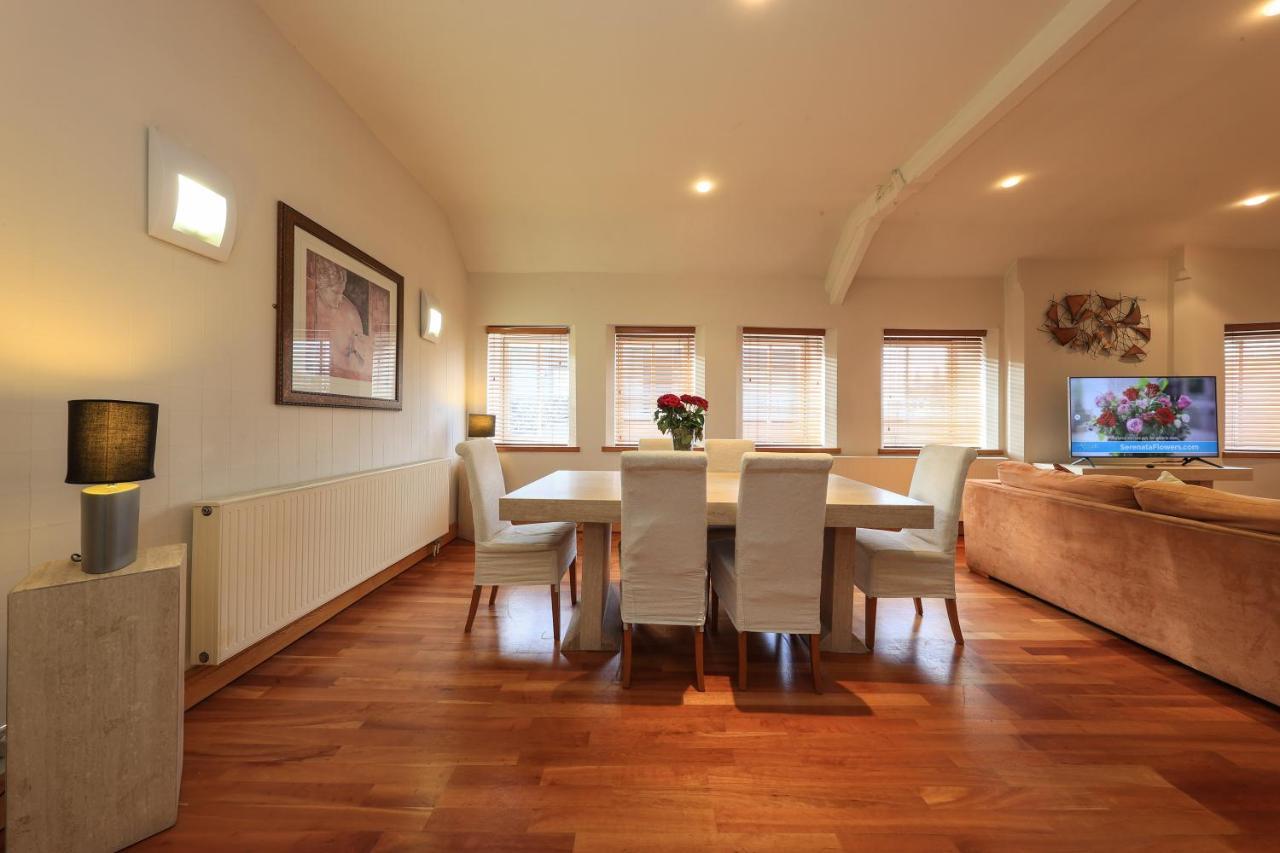 Apartment Bright Private - Peaceful Morden Location *