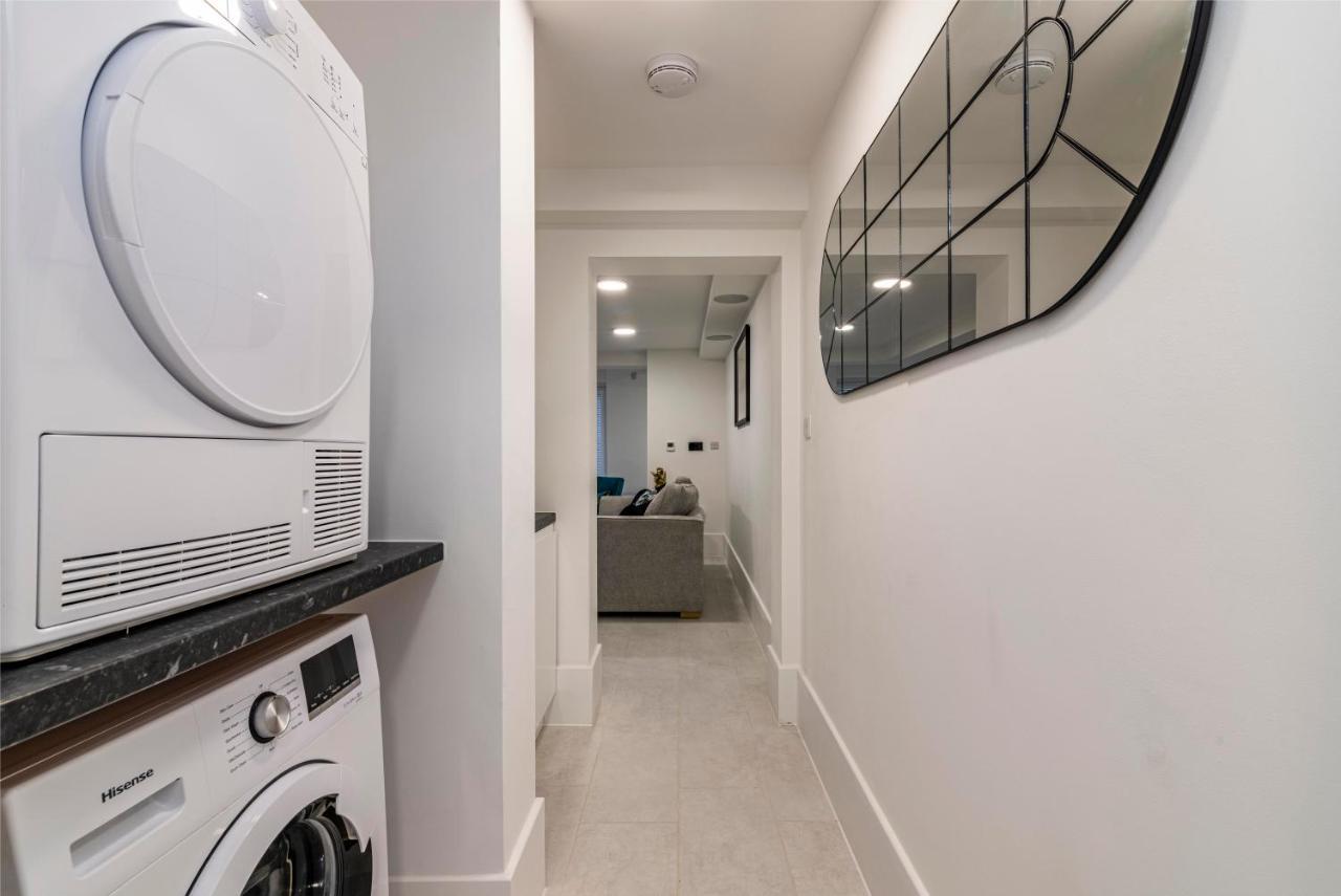 Cosy In West Bridgford, Close To Transport Links And Walking Distance To Cricket And Football Apartment *