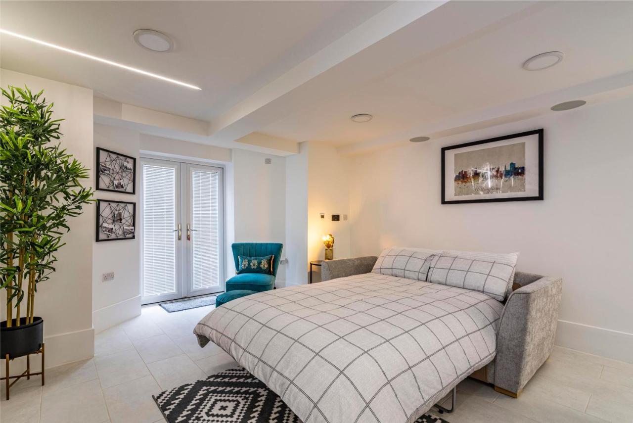 Cosy In West Bridgford, Close To Transport Links And Walking Distance To Cricket And Football Apartment *