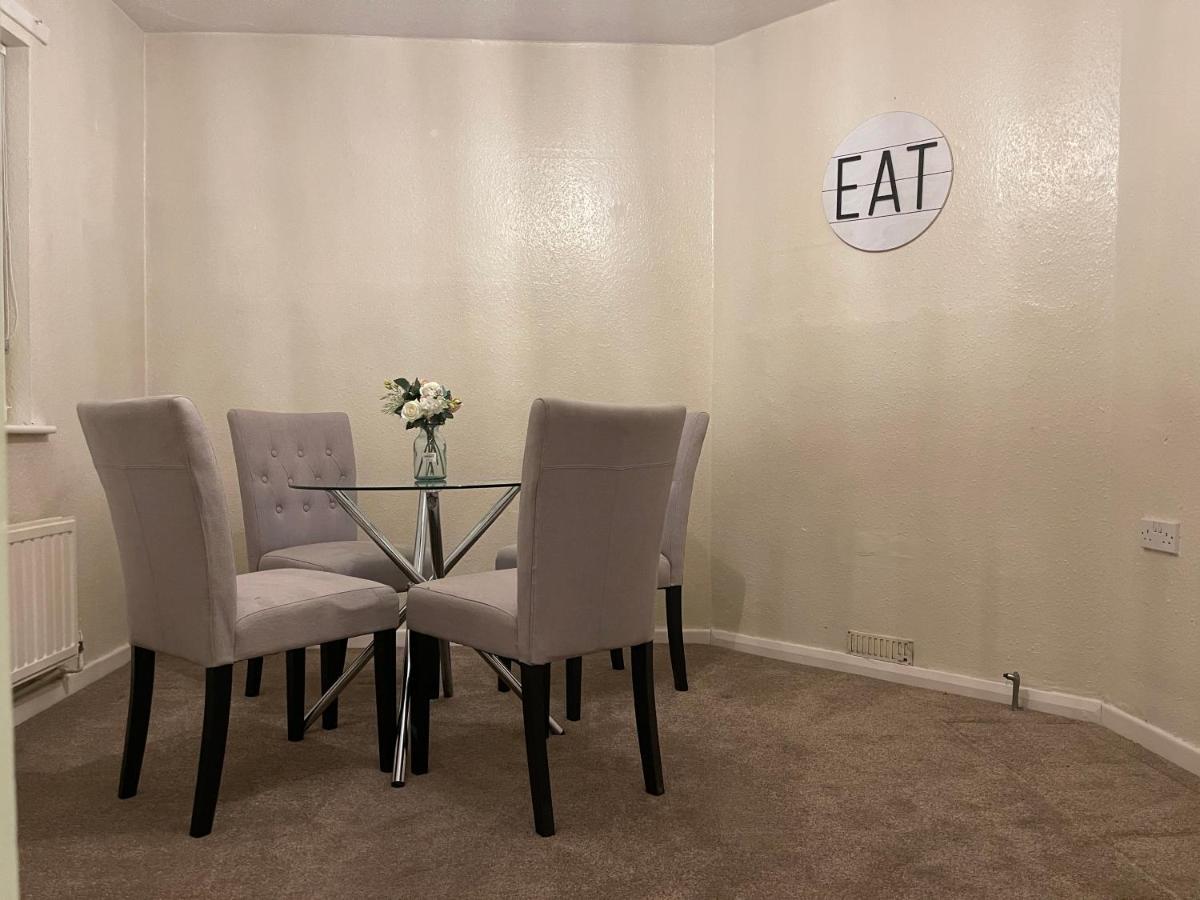 Apartment Wells Road Contractors & Leisure By Leecroft Stays *