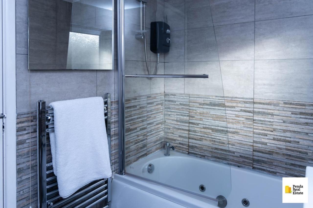 Penda Contractor And Leisure Guests * Nottingham