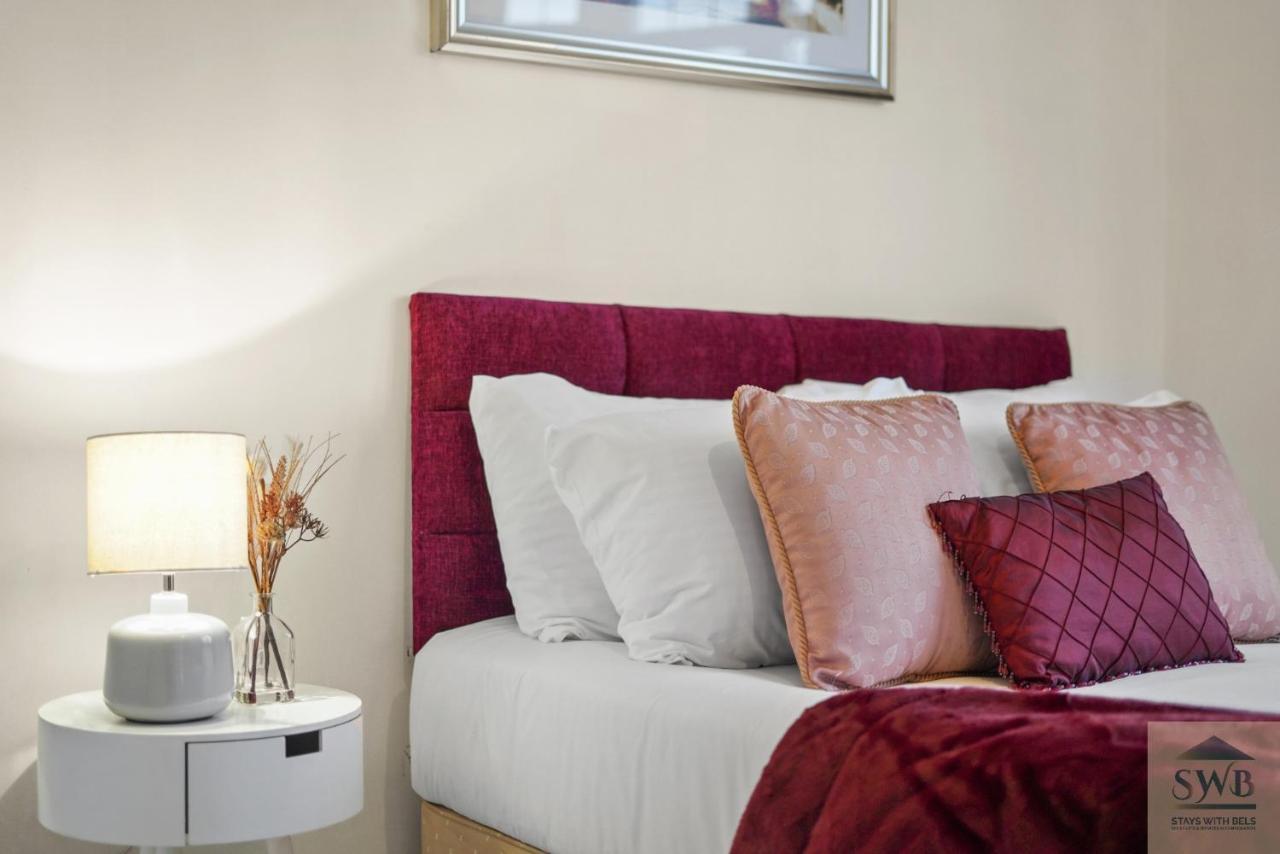 Stays With Bels Short Lets Serviced Contractors & Leisure Up To 7 Guests Apartment *