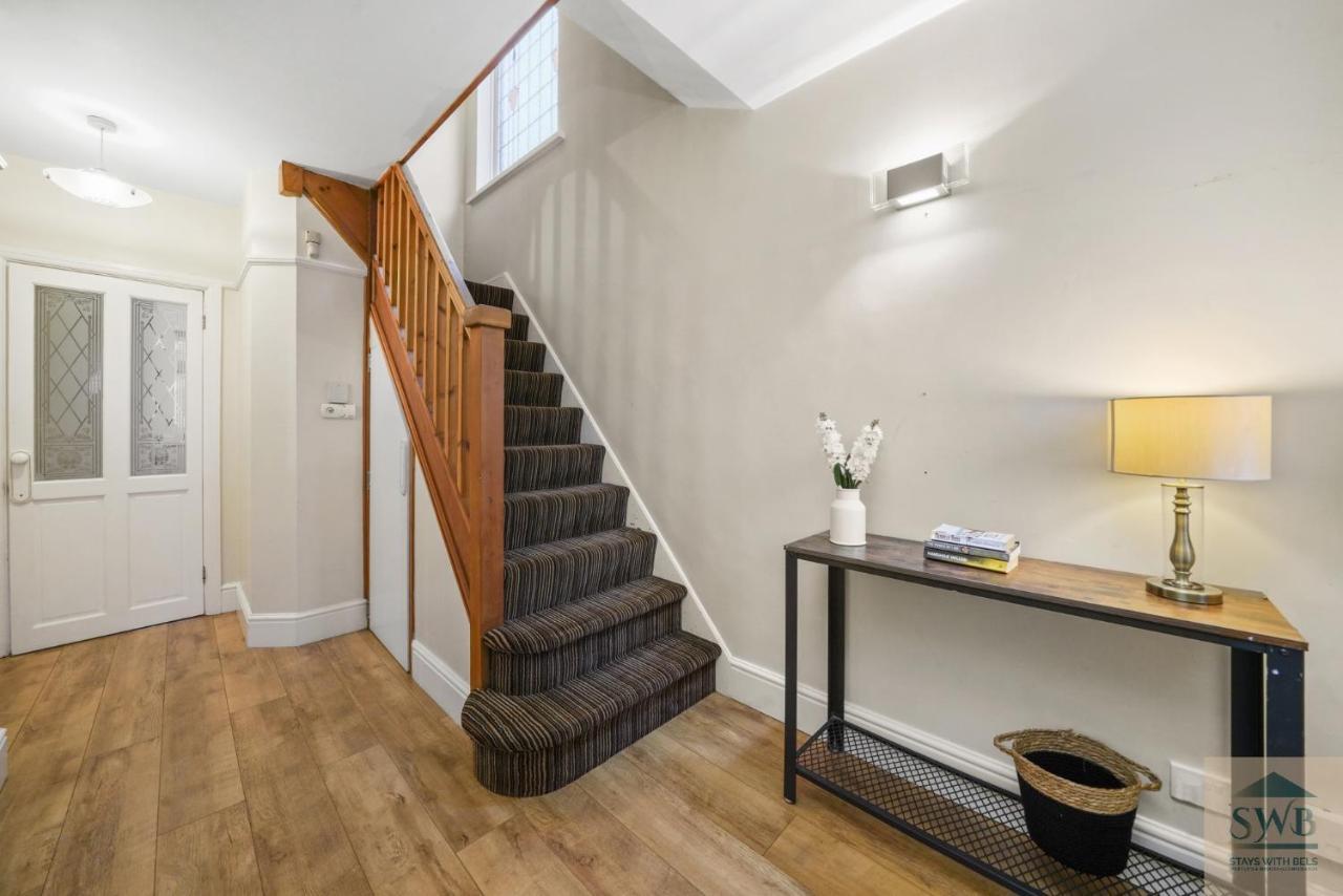 Stays With Bels Short Lets Serviced Contractors & Leisure Up To 7 Guests Nottingham