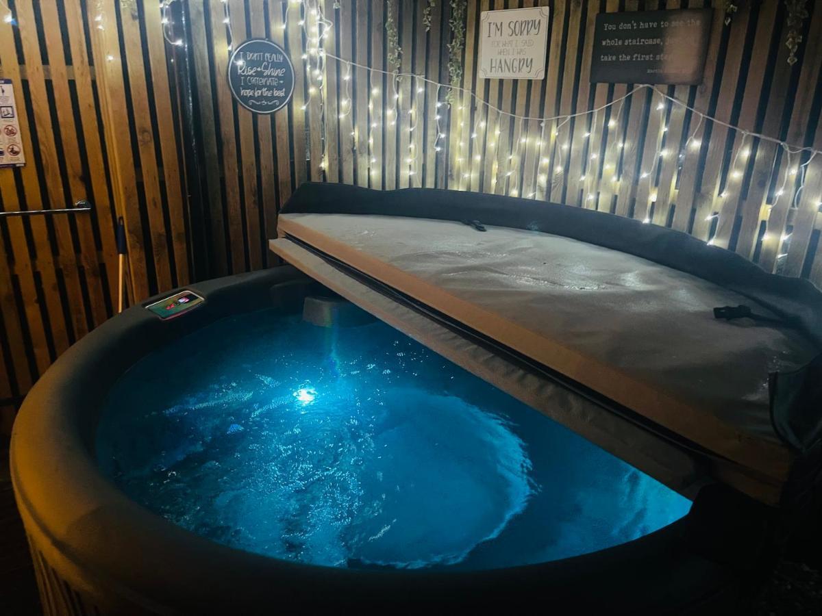 Apartment Hidden Hot Tub Retreat In Nottingham