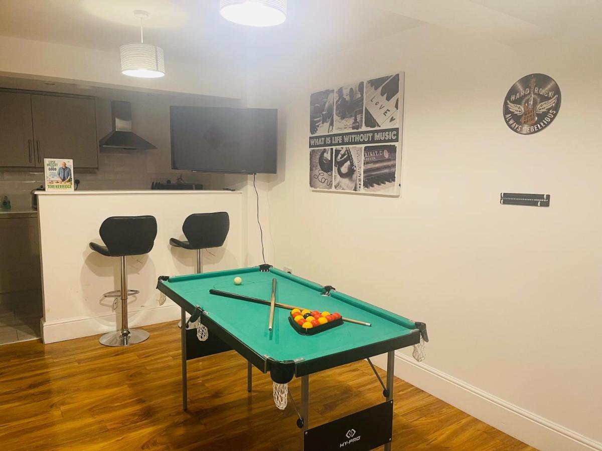 Hidden Hot Tub Retreat In Nottingham