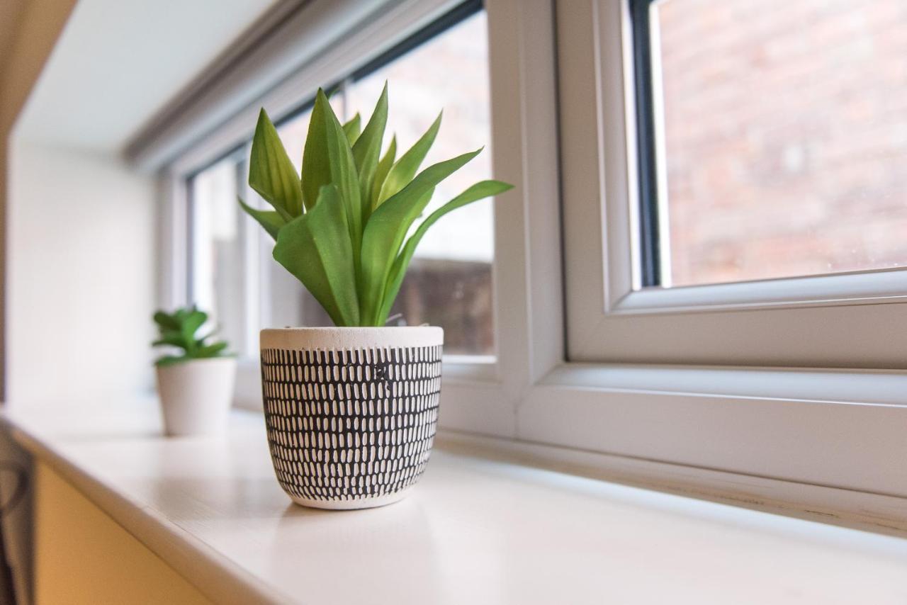 The Hollows - Sleek And Stylish 1bed Near Apartment