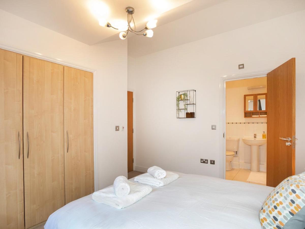 Pass The Keys Stylish 2 Bed In West Bridgford *