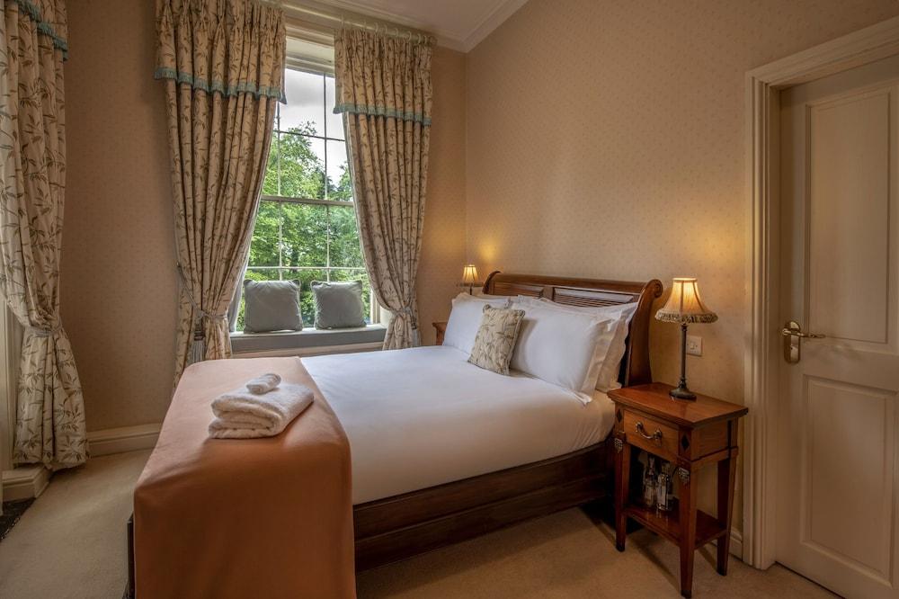 The Orchard & Restaurant Hotel