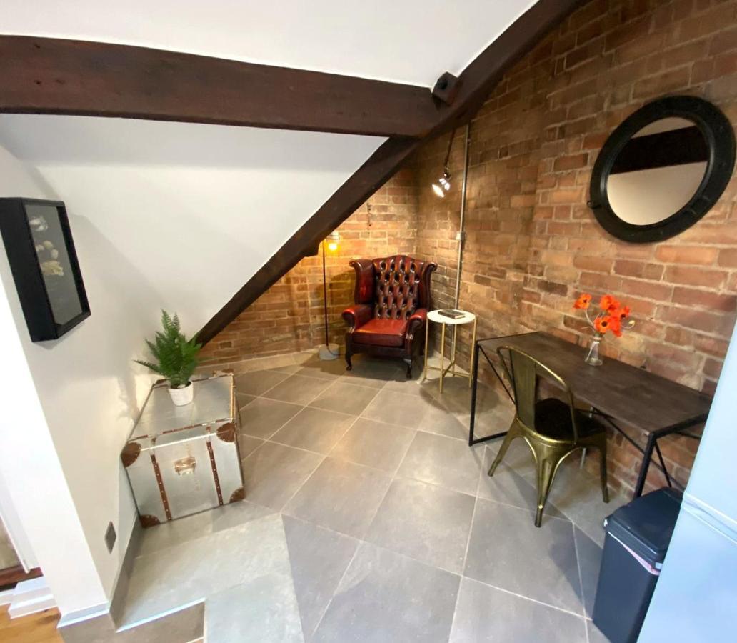 Wheeler Gate House Centre Apartment *