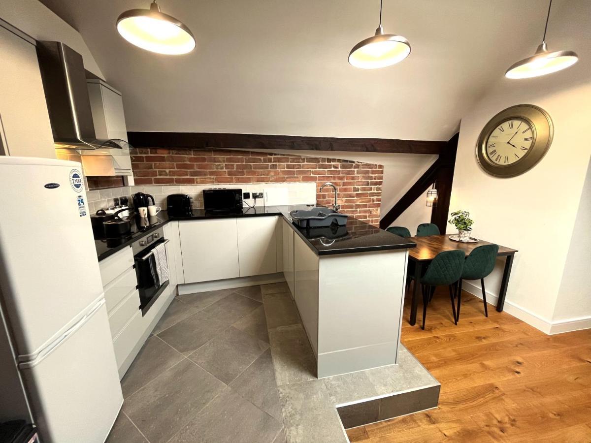 Wheeler Gate House Centre Apartment *