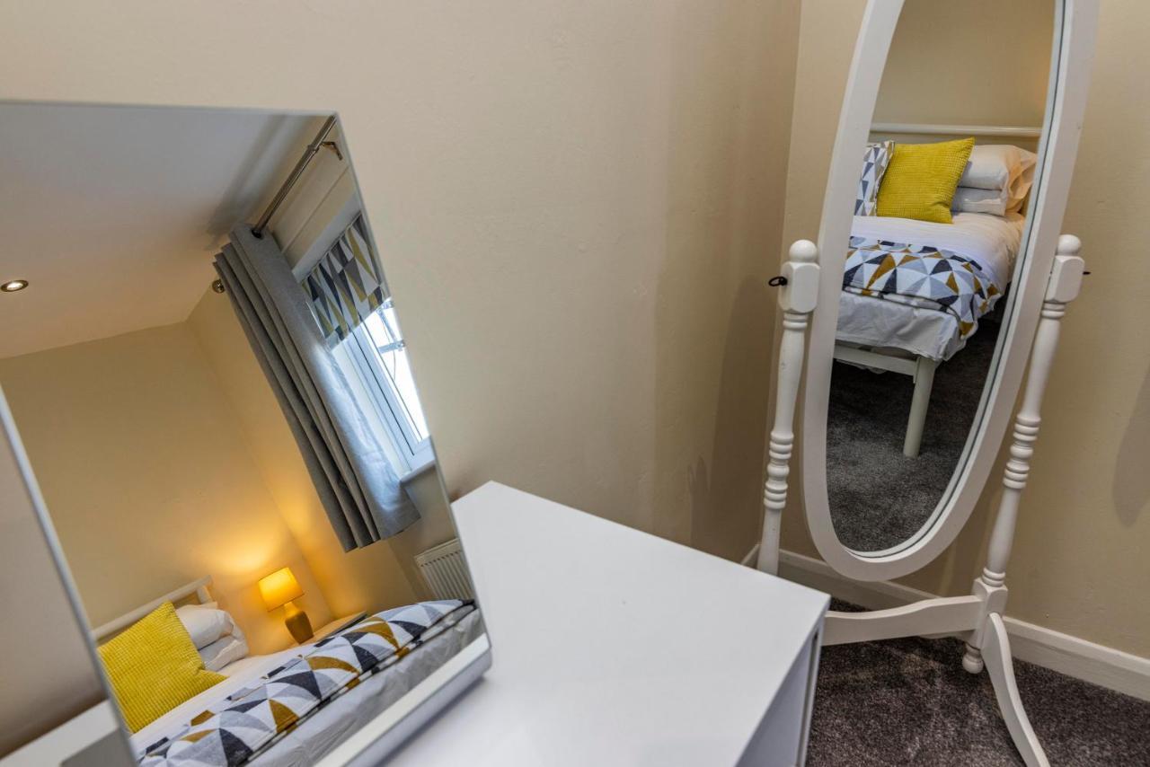 De Luxe Short Stays- Percy House Apartment