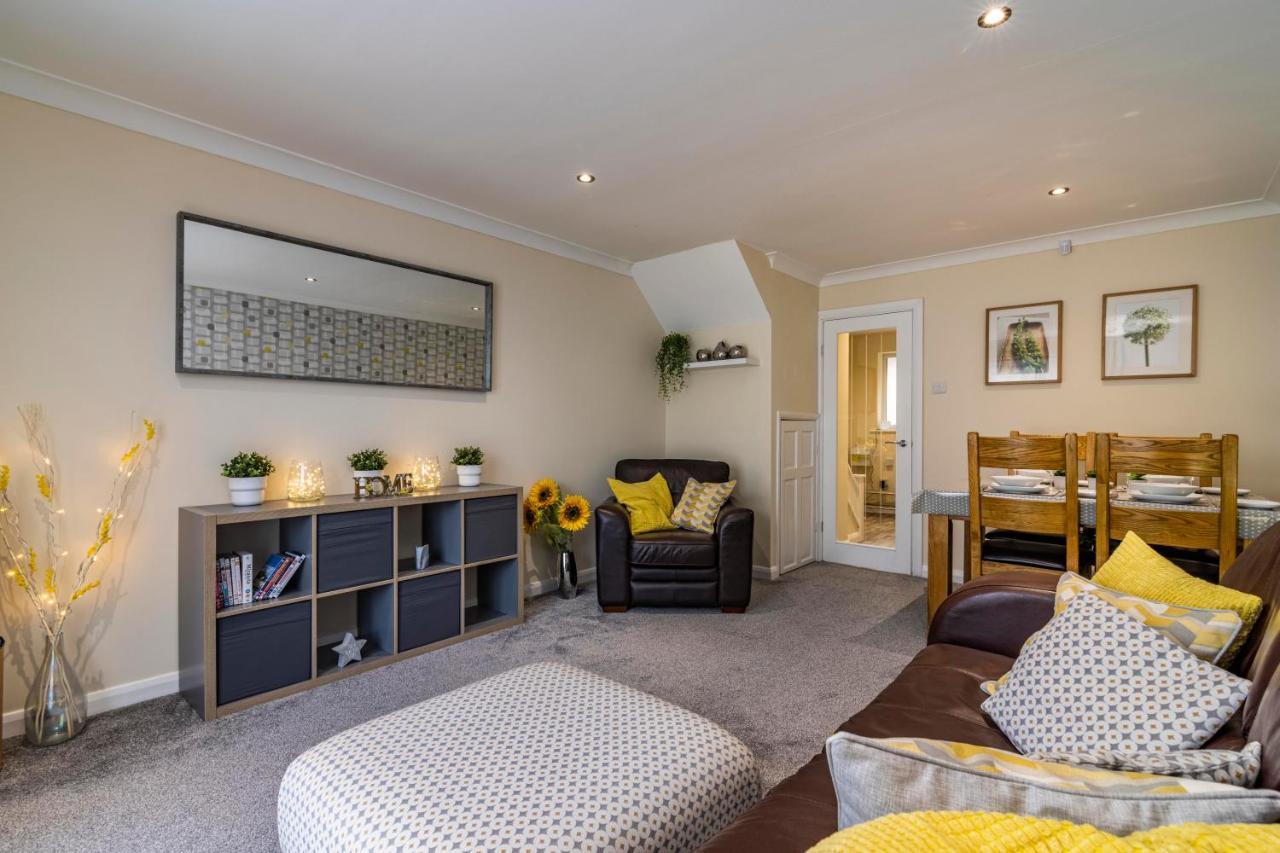De Luxe Short Stays- Percy House Apartment *