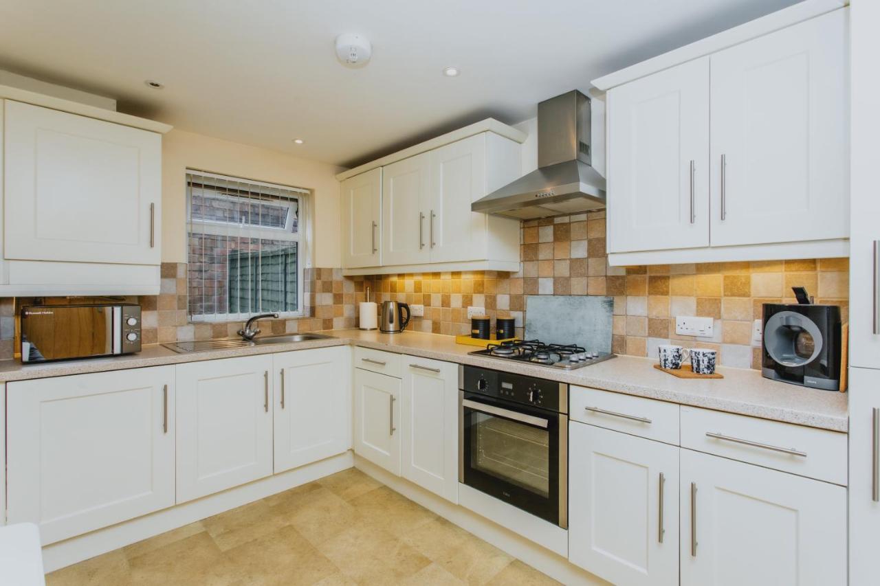 2 Bedroom Garden Near Qmc, Tennis Centre & City Nottingham