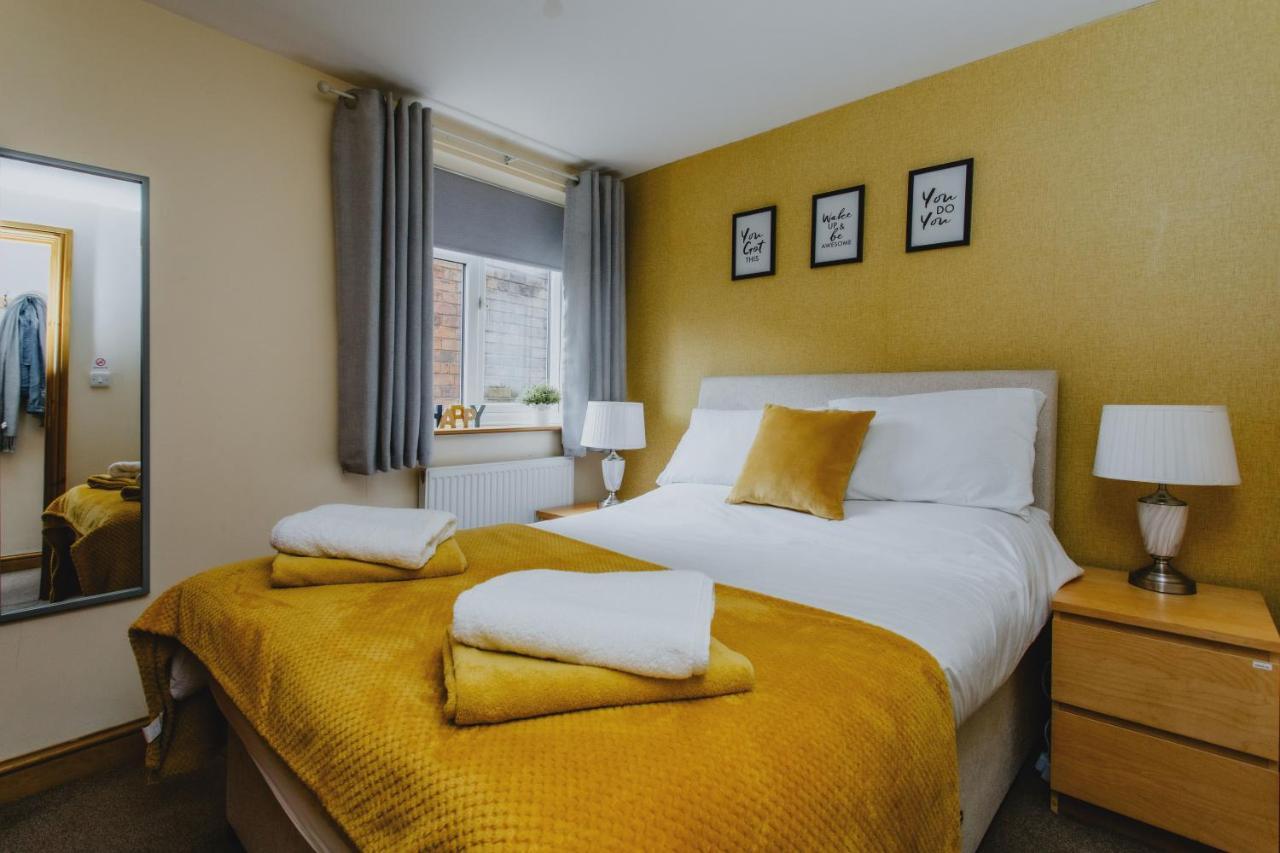 2 Bedroom Garden Near Qmc, Tennis Centre & City