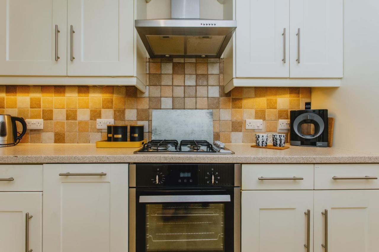 2 Bedroom Garden Near Qmc, Tennis Centre & City Apartment Nottingham