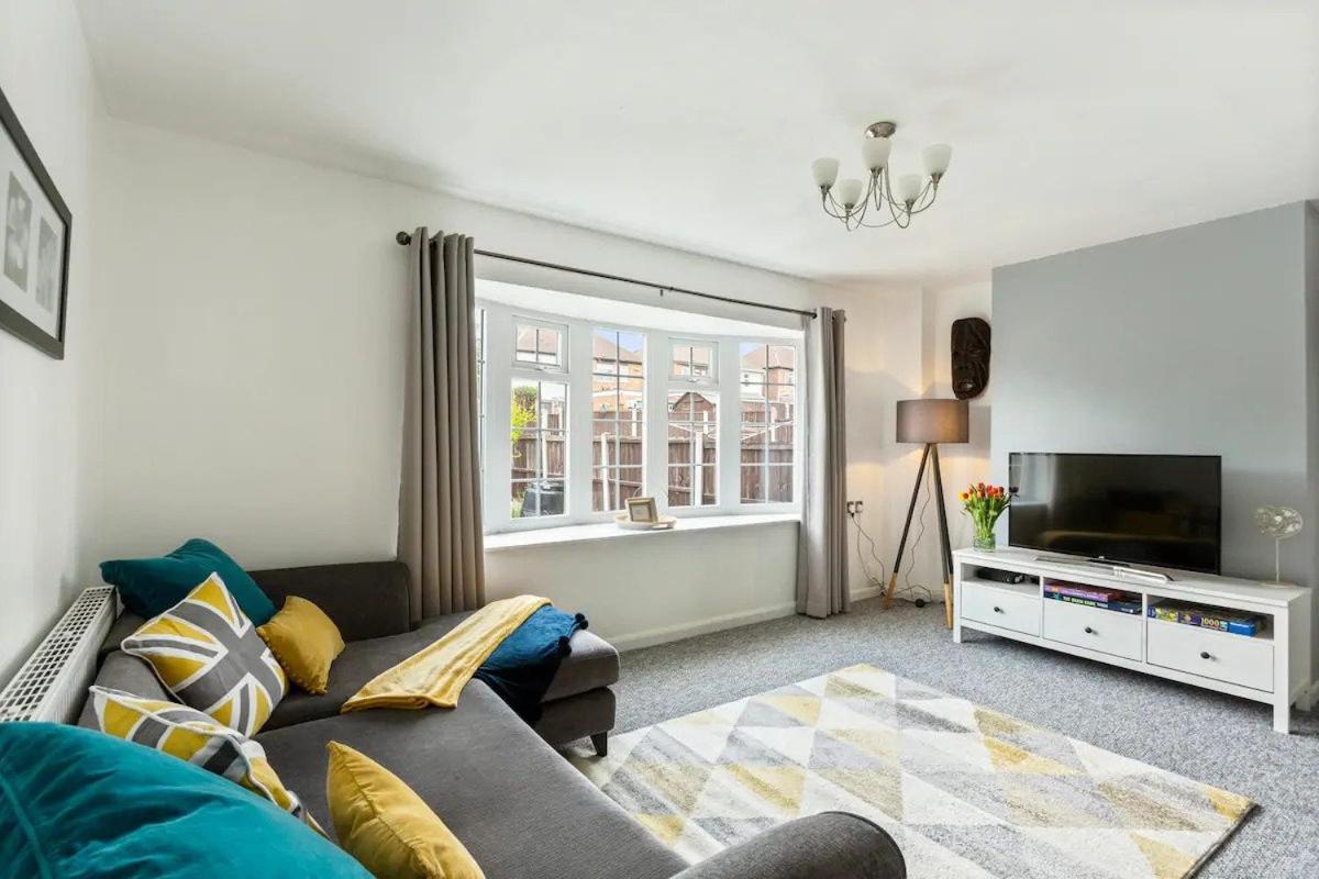 Bright & Spacious With Garden & Parking Pousada Nottingham