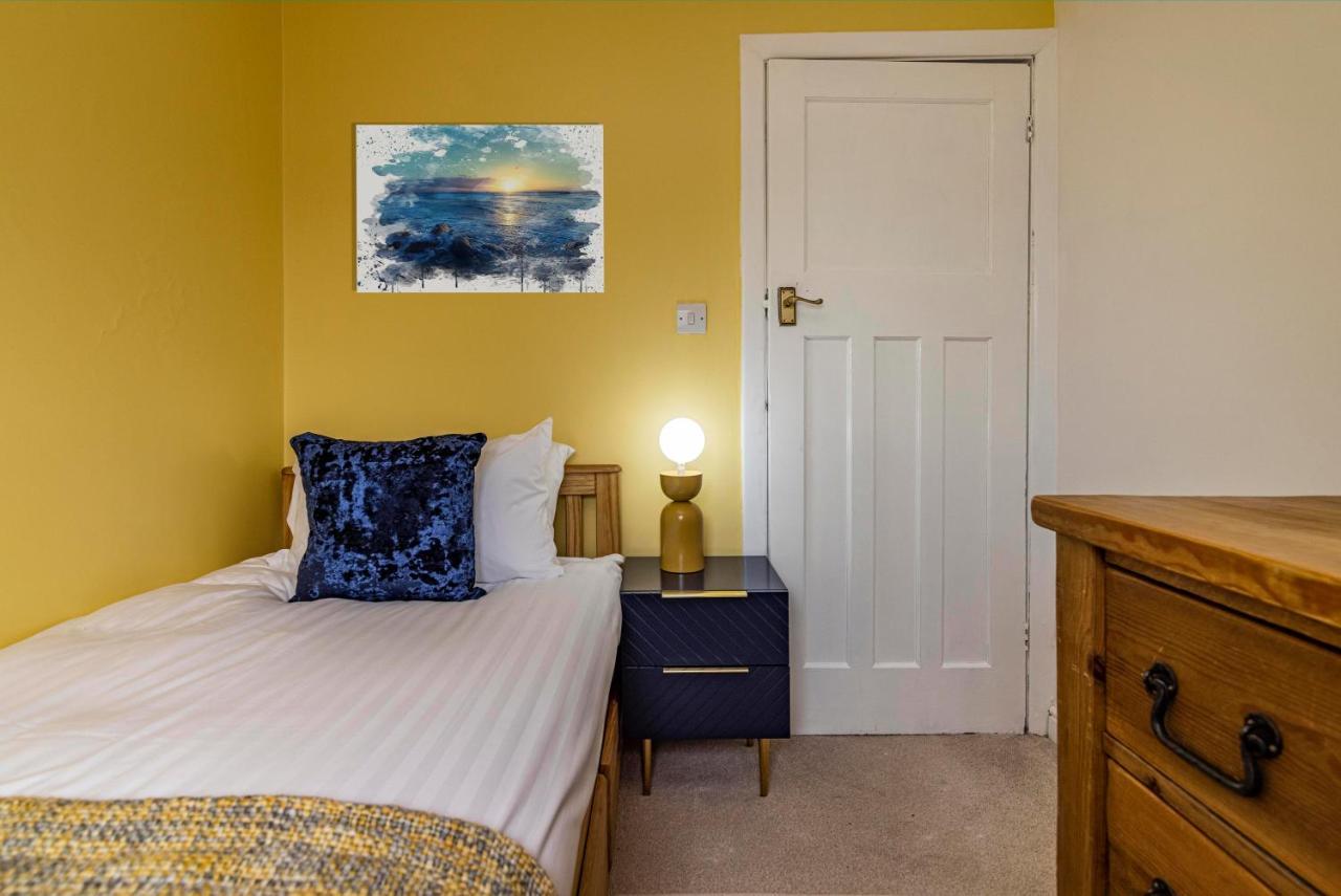 Stylish 3 Bed In - Harmony House Nottingham
