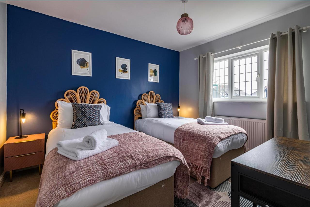 Stylish 3 Bed In - Harmony House * Nottingham