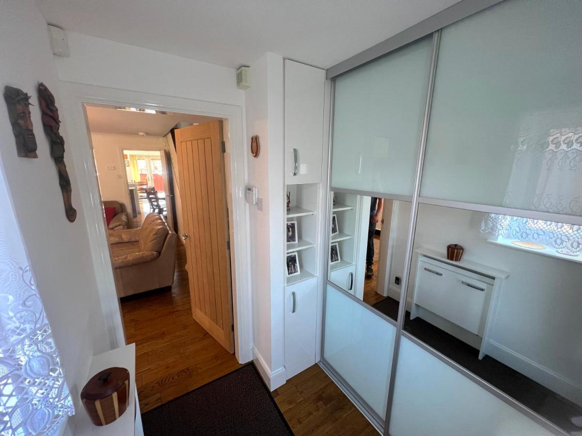 Simply Stunning 2 Bedroom With Parking Space Holiday home