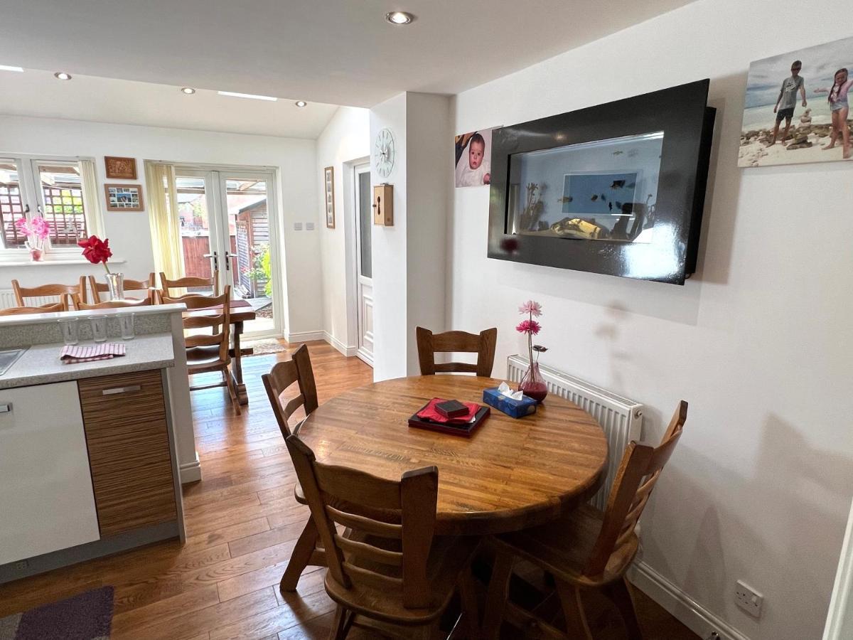 Simply Stunning 2 Bedroom With Parking Space * Nottingham