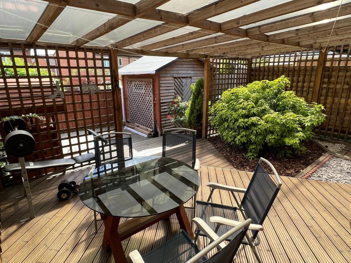Holiday home Simply Stunning 2 Bedroom With Parking Space