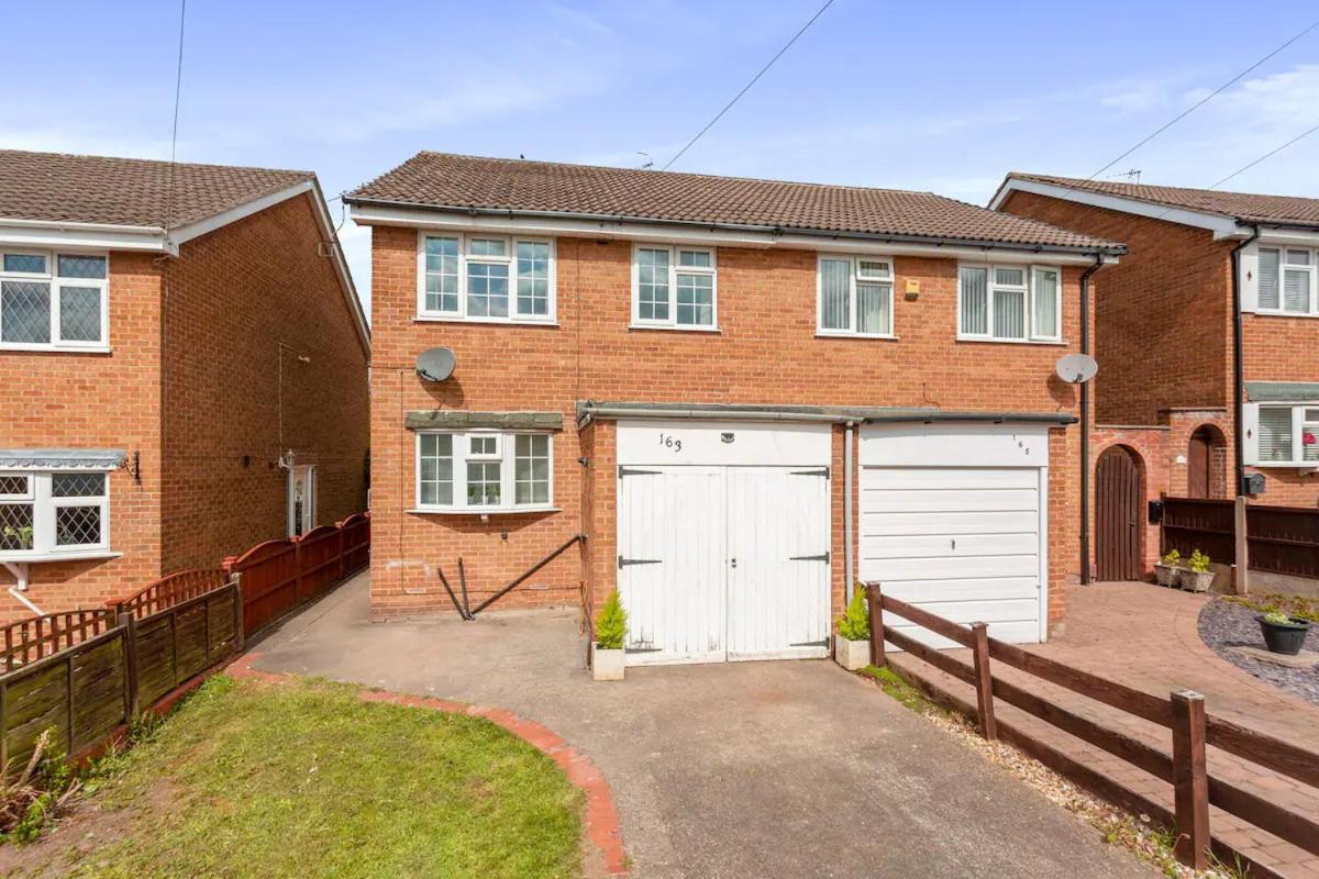 Villa Bright & Spacious With Garden & Parking