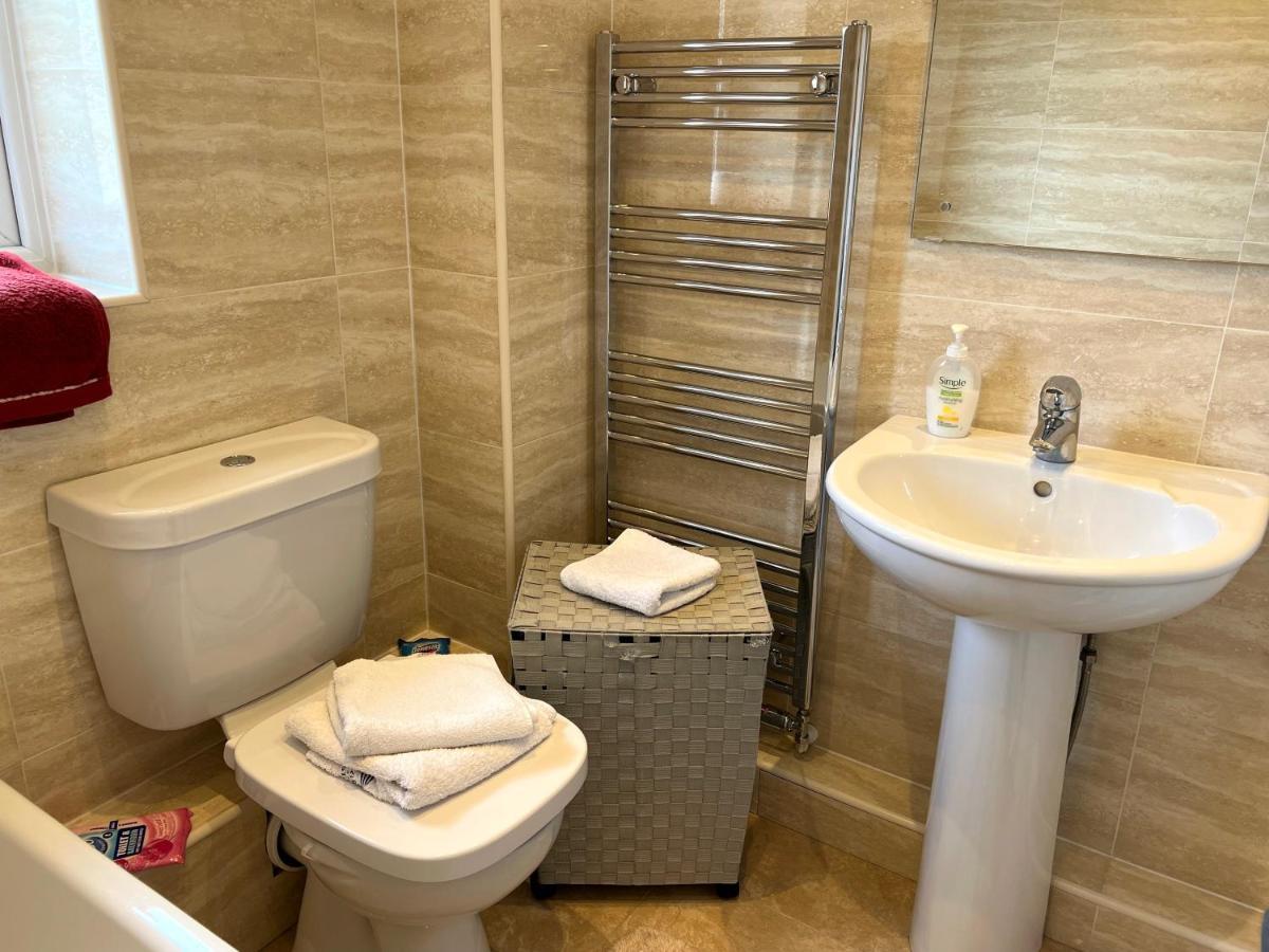 Casa de férias Simply Stunning 2 Bedroom With Parking Space *