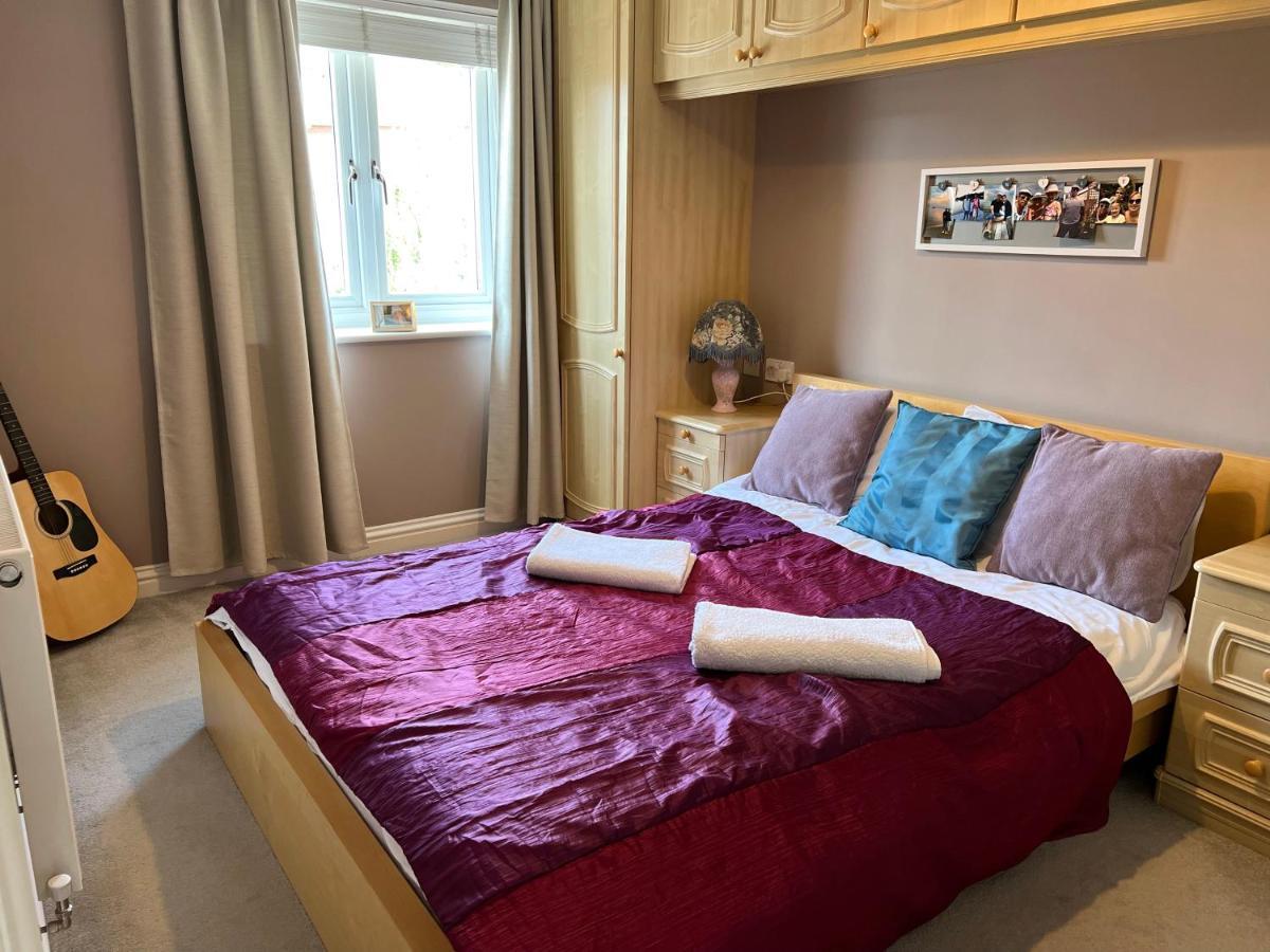 Holiday home Simply Stunning 2 Bedroom With Parking Space Nottingham