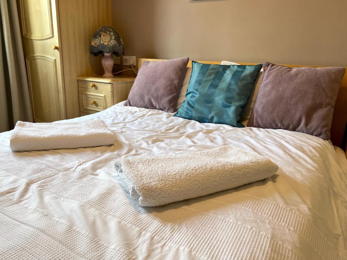 Simply Stunning 2 Bedroom With Parking Space * Nottingham