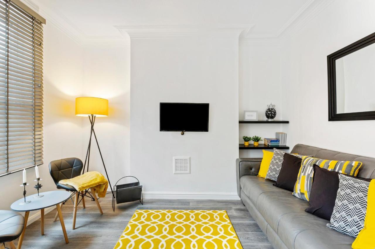 Spacious & Entire Villa Nottingham