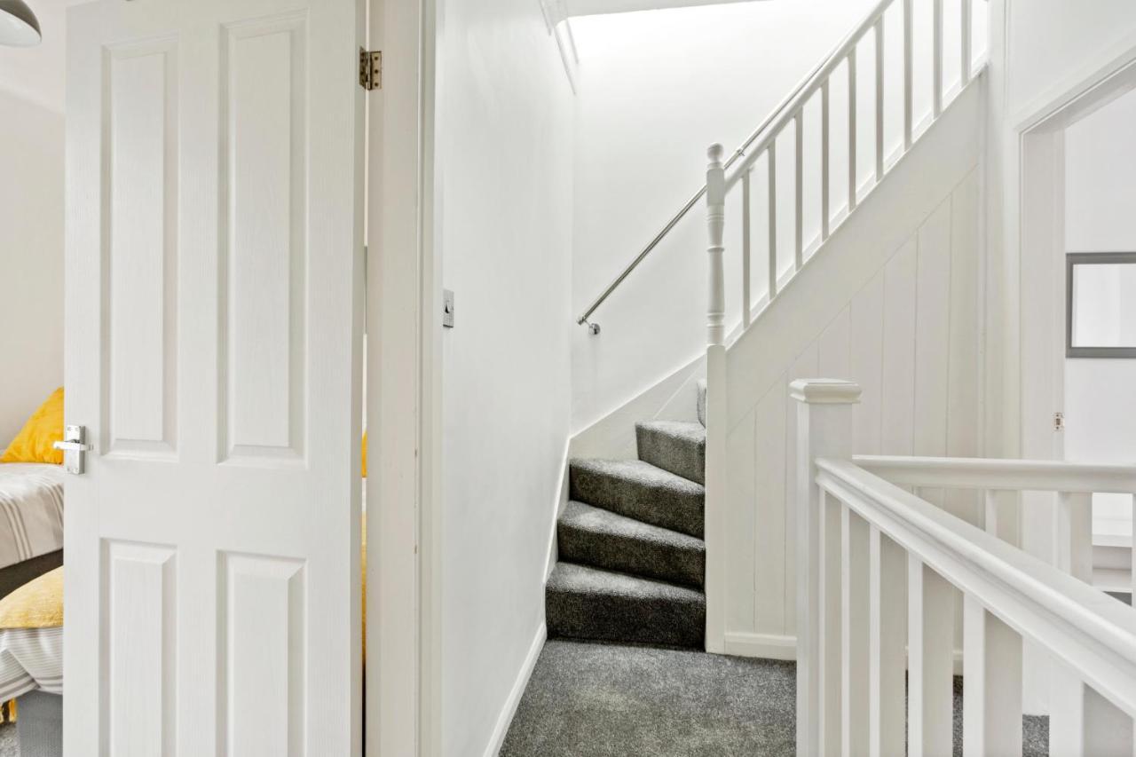 Spacious & Entire Villa Nottingham