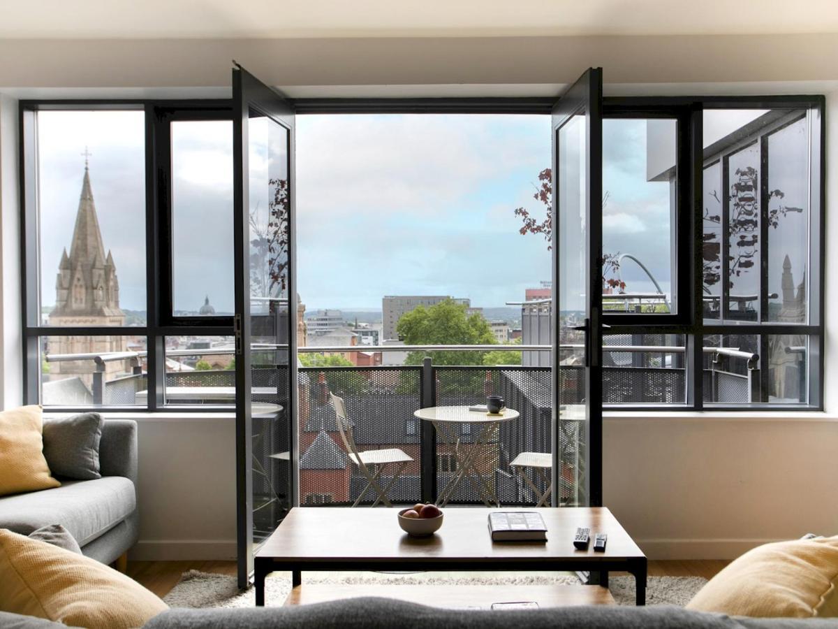 Pass The Keys Centre Penthouse Inc Free Parking Apartment
