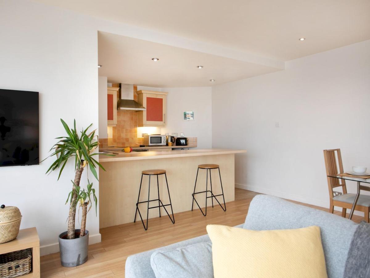 Pass The Keys Centre Penthouse Inc Free Parking Apartment *
