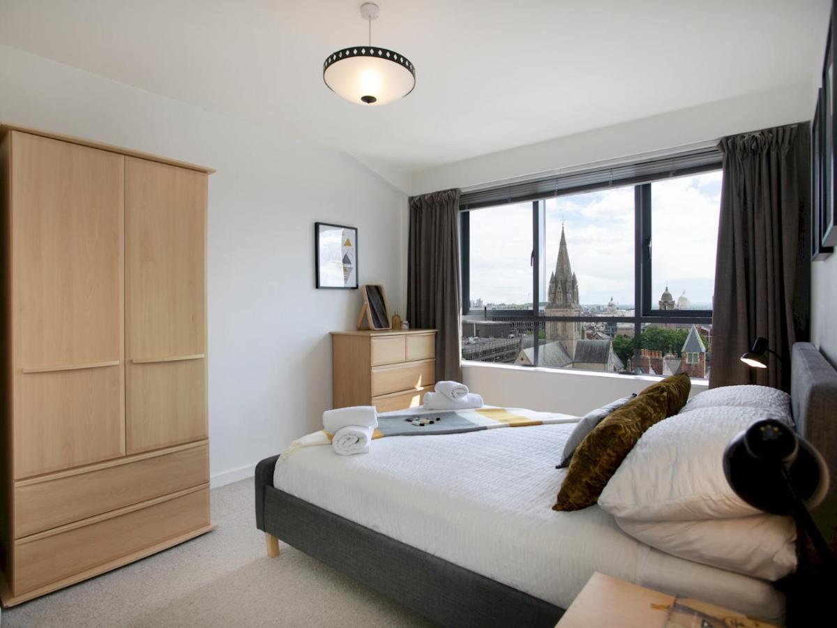 Pass The Keys Centre Penthouse Inc Free Parking Apartment
