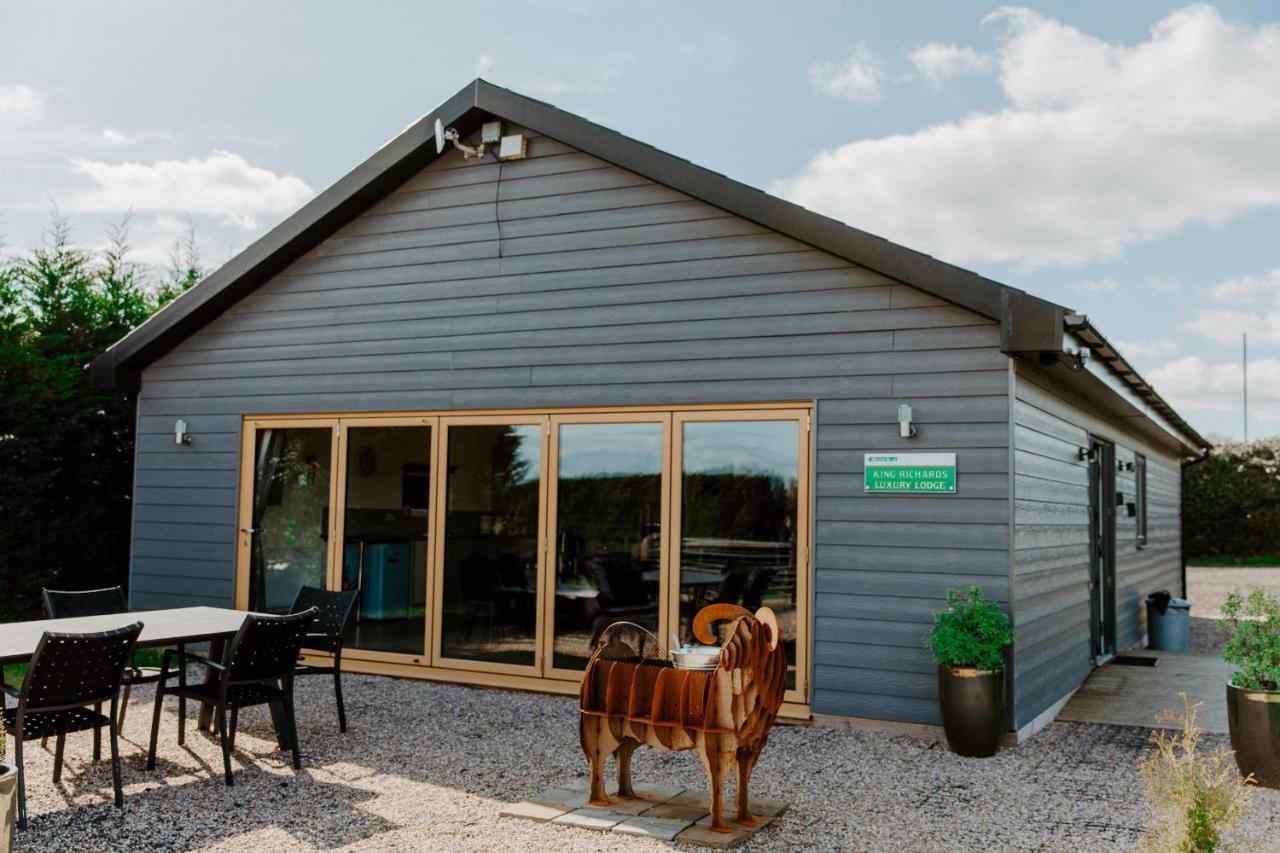 King Richard's Luxury Lodge: Sherwood Forest Retreat