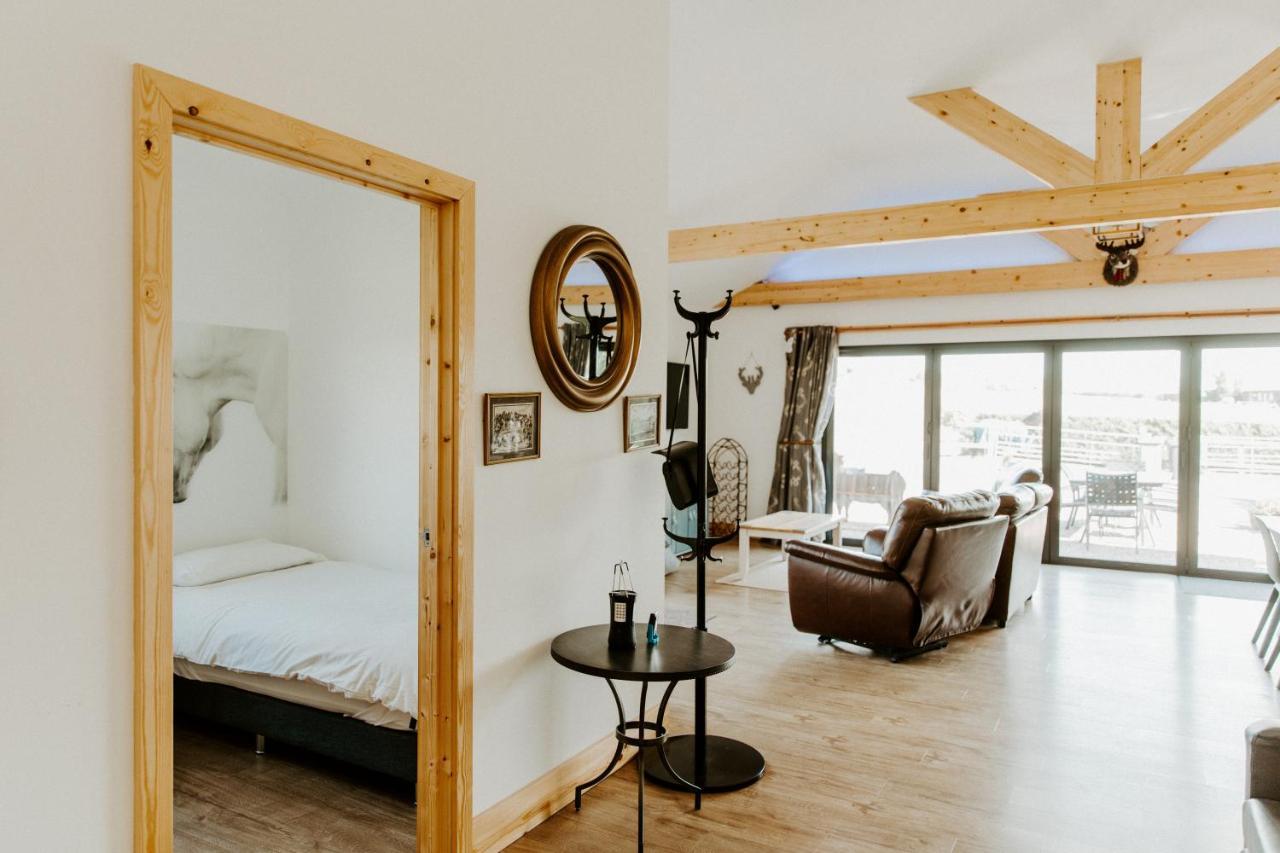King Richard's Luxury Lodge: Sherwood Forest Retreat