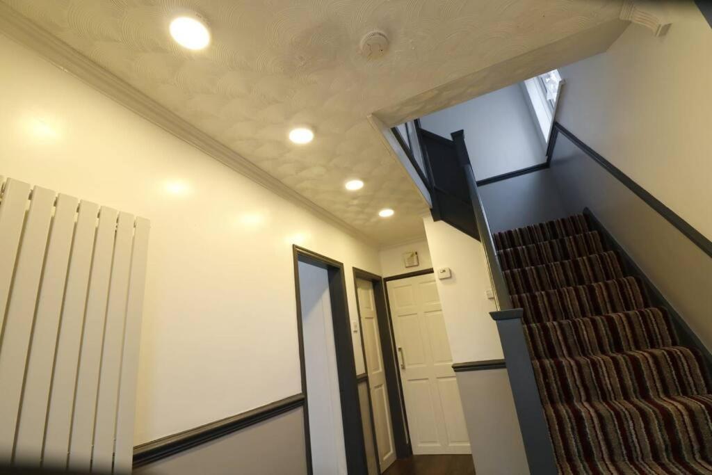 A Stylish Four Bedroom House In Wollaton Casa de férias *