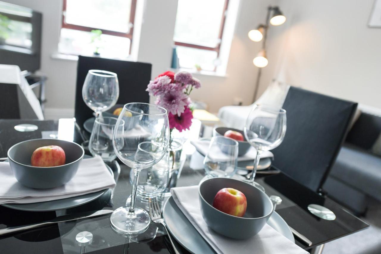 Lambley Court - Light, Open And Inviting Apartment